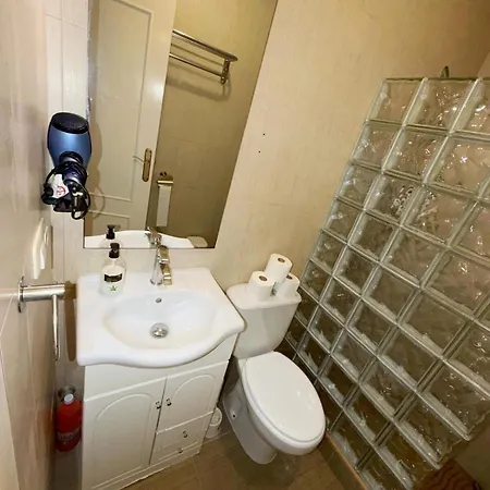 2-bedroom & Roof Terrace & Community Pool Apartamento